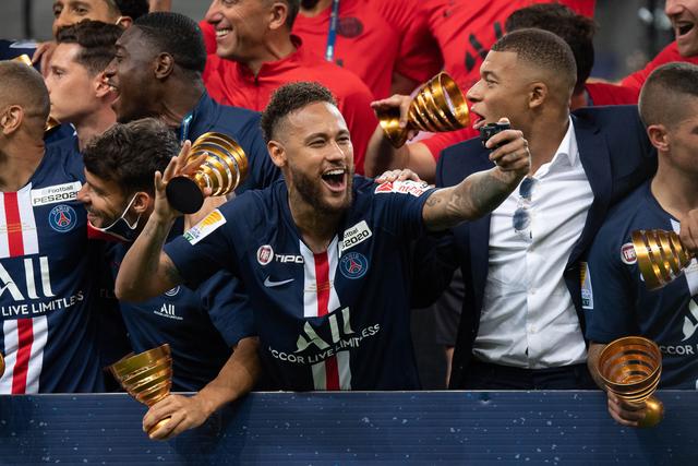 前曼联助教范尼出任莱斯特城主帅，合同至2027年