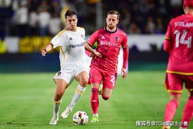 斯诺克世锦赛：赵心童首轮获胜晋级16强